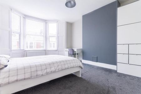 5 bedroom maisonette to rent - Photo 4