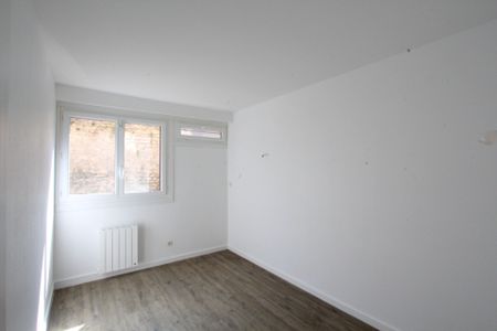Location Appartement 2 pièces 61m² LA CHARITE SUR LOIRE 58400 - Photo 3