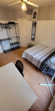 Chambre en collocation Berri UQAM - Photo 1