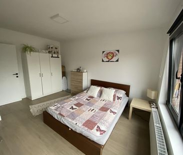 Goed gelegen appartement met 2 slaapkamers - Photo 3