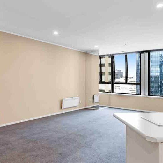 Central Auckland Living - Spacious Two-Bedroom Apartment - Photo 1