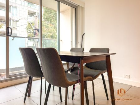 West Melbourne - Photo 2