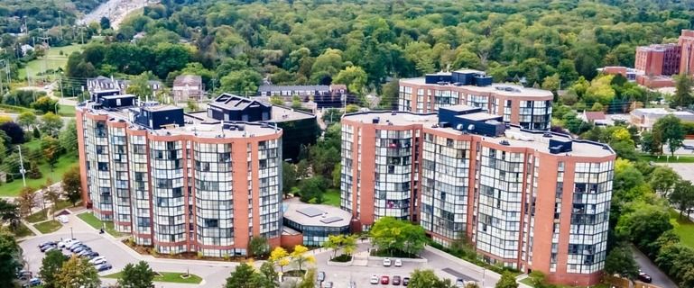 Sherobee Apartments | 2076, 2100 Sherobee Road, Mississauga - Photo 1