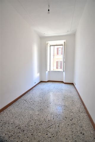 Luminoso trilocale in affitto nel cuore del Centro Storico di Roma – Via Palermo - Photo 3