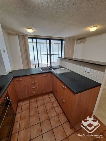 LOCATION ! LOCATION ! - Photo 4