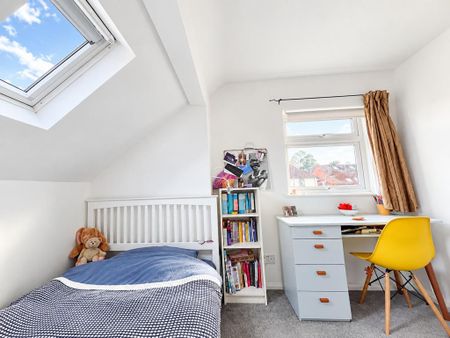 3 bedroom semi-detached house to rent - Photo 5