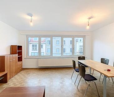 Appartement te huur - Photo 1
