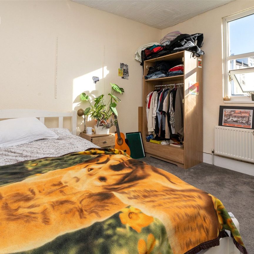 4 bedroom terraced house to rent - Photo 1