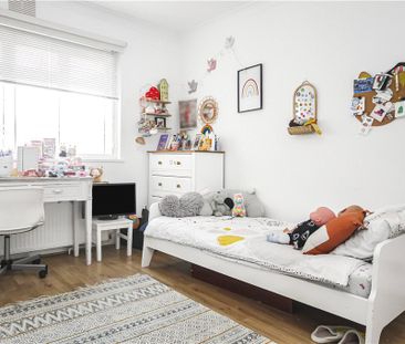 Streatham High Road, London, SW16 1HE - Photo 2