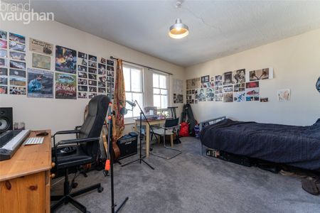 4 bedroom terraced house to rent - Photo 3