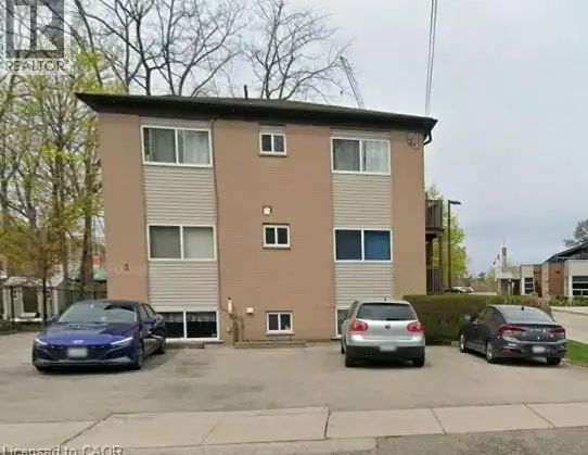 3 ROBINSON Street N Unit# 2 — 1 Bedroom - Photo 1