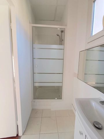 Location Appartement 2 pièces 40m² CANNES 06150 - Photo 3