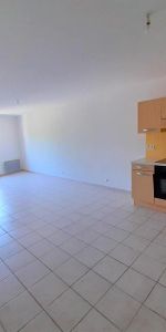 Location Appartement 2 pièces 50m² PERTUIS 84120 - Photo 3