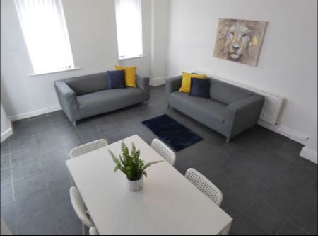 9 Bed Detached House, Smithdown Road, L15 - Photo 3