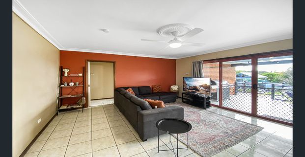 Heritage Beauty, Fully Furnished, Serviced & Full of Country Charm - Photo 1