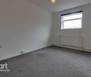 3 bedroom end of terrace house to rent - Photo 6