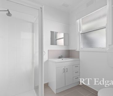 Thinking of selling? Contact our agent - Photo 2