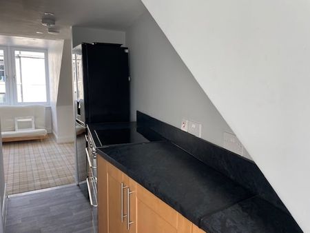 1 Bed Flat, George Street, AB25 - Photo 3