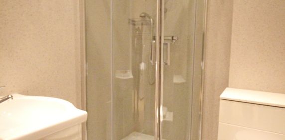 Lampton Road, Hounslow, TW3, Middlesex - Photo 2