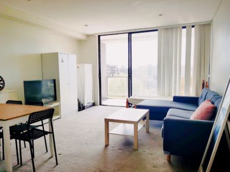 2 bed 1 bath - Photo 2