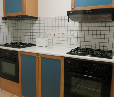 Flat 412 Fulham Palace Road, Fulham W6 9HH - Photo 2