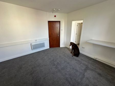 Studio Flat, Thornleigh Road, BS7 - Photo 2