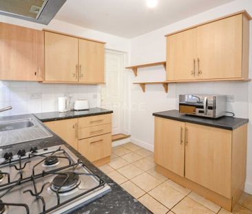 Grange Avenue, Earley, Reading, Berkshire, RG6 1DJ - Photo 1