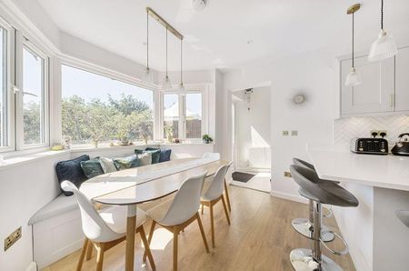 5 bedroom detached house to rent - Photo 4