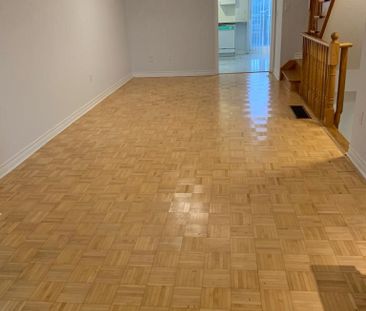 For Lease - 9133 Bayview Avenue Unit# TH76, Richmond Hill, Ontario - Photo 2