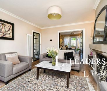 5 bedroom semi-detached house to rent - Photo 3