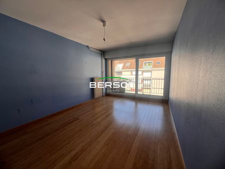 Location Besançon,Grand appartement T3 au centre Ville avec balcon, garage et cave! - Photo 2