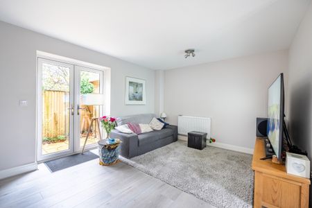 3 bedroom detached house to rent - Photo 3