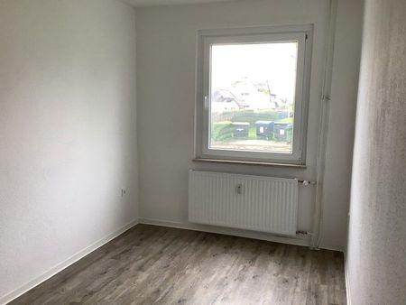 Modernisierte 3-Zimmer-Wohnung mit Tageslichtbad - Photo 4