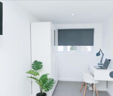 1 bedroom in a house share to rent - Photo 3