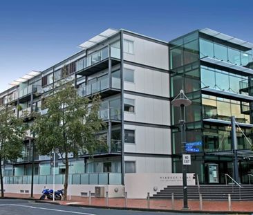 Stunning Fully Furnished Apartment in Viaduct Point - Photo 2