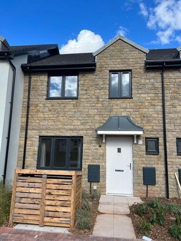 3 bedroom terraced house to rent - Photo 2