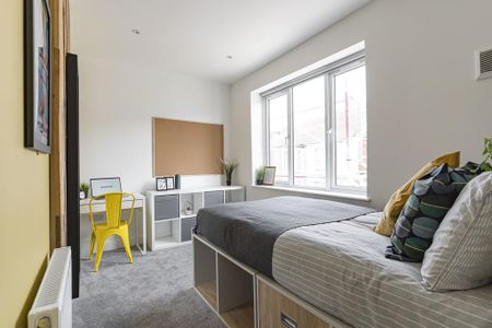 6 bedroom terraced house to rent - Photo 2