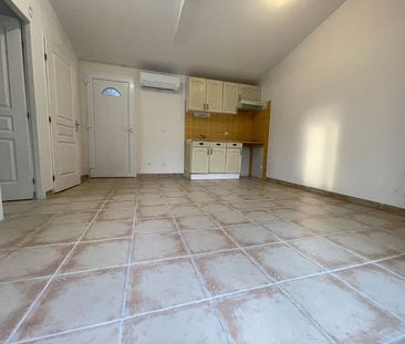 Aix Les Milles - Type 2 - 760€ - Photo 5