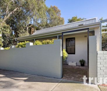 STUNNING HOME IN PRIME LOCATION - Photo 1