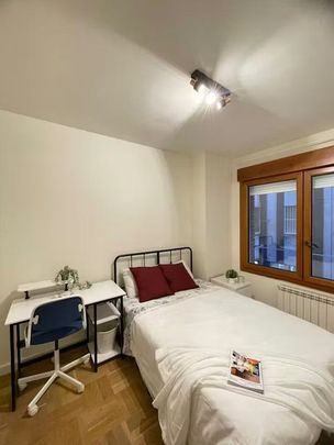 Calle de Orense, Madrid, Community of Madrid 28020 - Foto 1