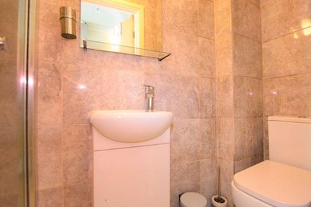 Studio to rent - Photo 5