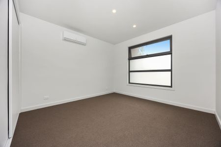 Modern For Easy Living In Boronia - Photo 2