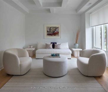 For Lease - 23C Lascelles Boulevard, Toronto, Ontario - Photo 2