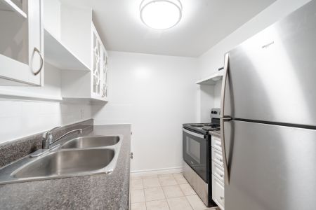 For Lease - 1401 Dupont Street Unit# 131, Toronto, Ontario - Photo 2