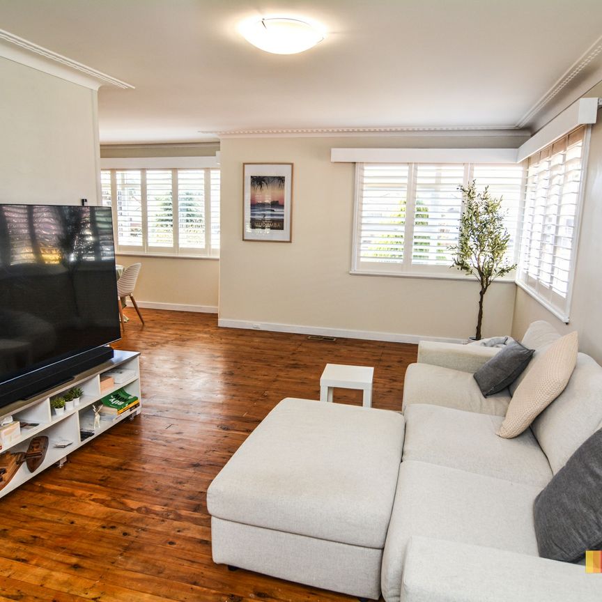 The Complete Package - Photo 1