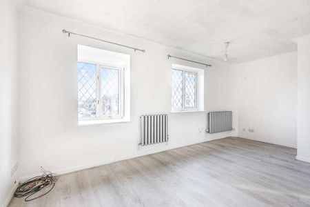 Slough, Berkshire, SL1 - Photo 2