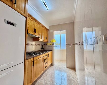 3-BEDROOM APARTMENT FOR RENT IN TORREVIEJA - ALICANTE - Photo 2