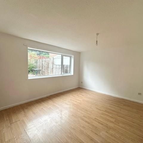 Netherfield, Redditch - Photo 1