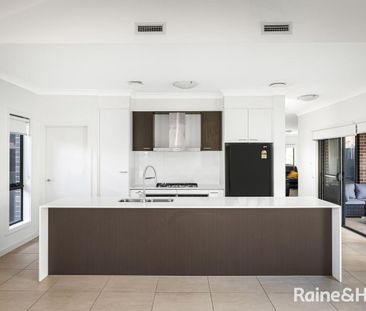 Spacious Family Living Located in The Ponds - Photo 3