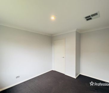 3 Hiscox Crescent, Baldivis WA 6171 - Photo 3
